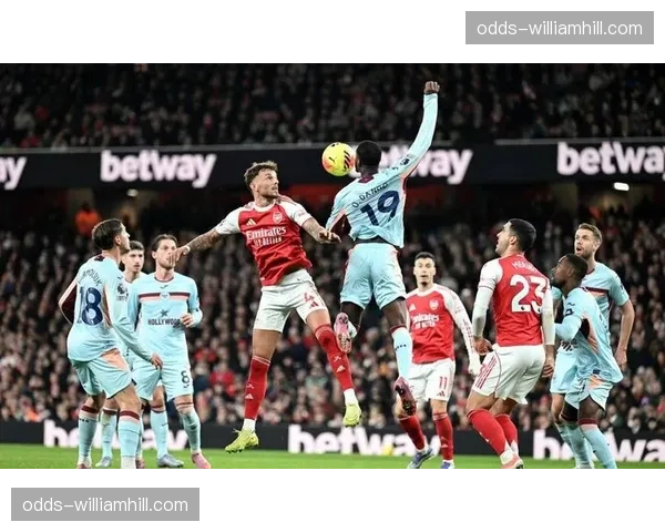 诺丁汉森林大胜的进攻组织：吉布斯怀特前场自由度的战术安排